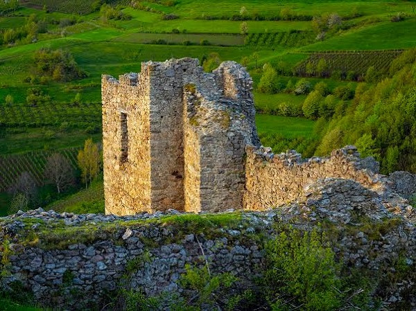 12. 9. Kopaonik na putevima vina🍇 i istorije: Vrh Nerađe (1350m) & Tvrđava Koznik ⛰️